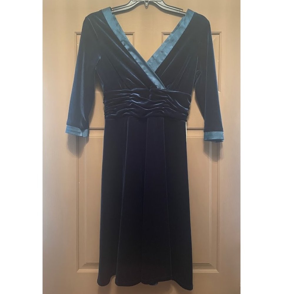 Sandra Darren teal velvet/velour dress size 10P - Picture 2 of 3